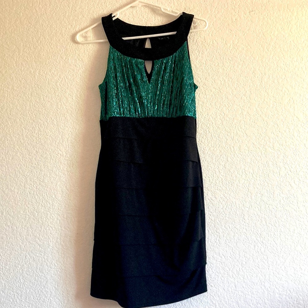 EN FOCUS Studio Midi dress